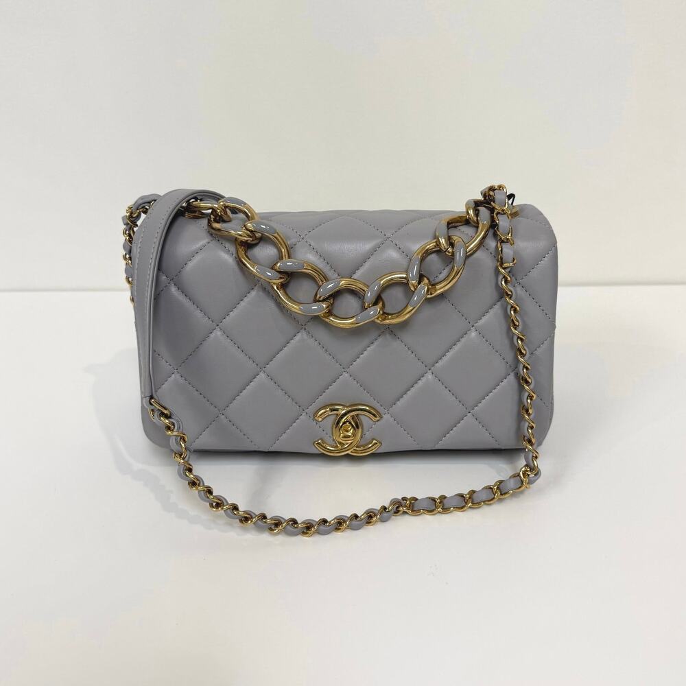CHANEL Grey Medium Lambskin Quilted Color Match Flap Shoulder Bag Gold CC Logo - Picture 2 of 9
